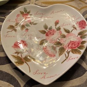 Heart shaped plate